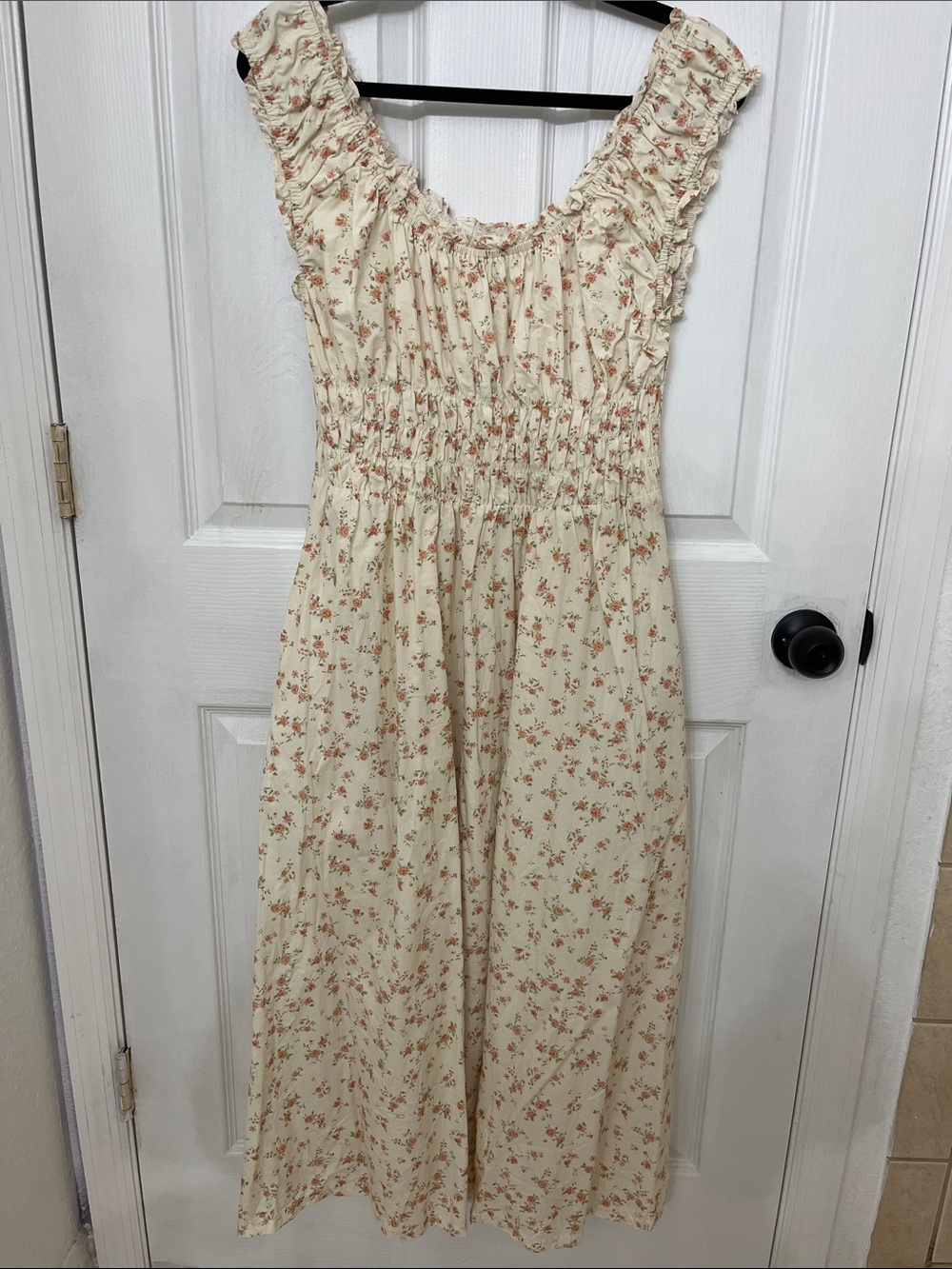 EUC Neuflora Seaview dress - cream floral